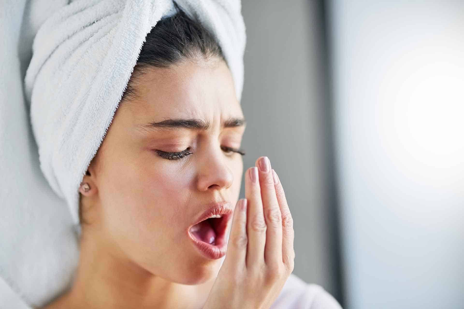 Mundgeruch als Symptom bei Weisheitszahnschmerzen