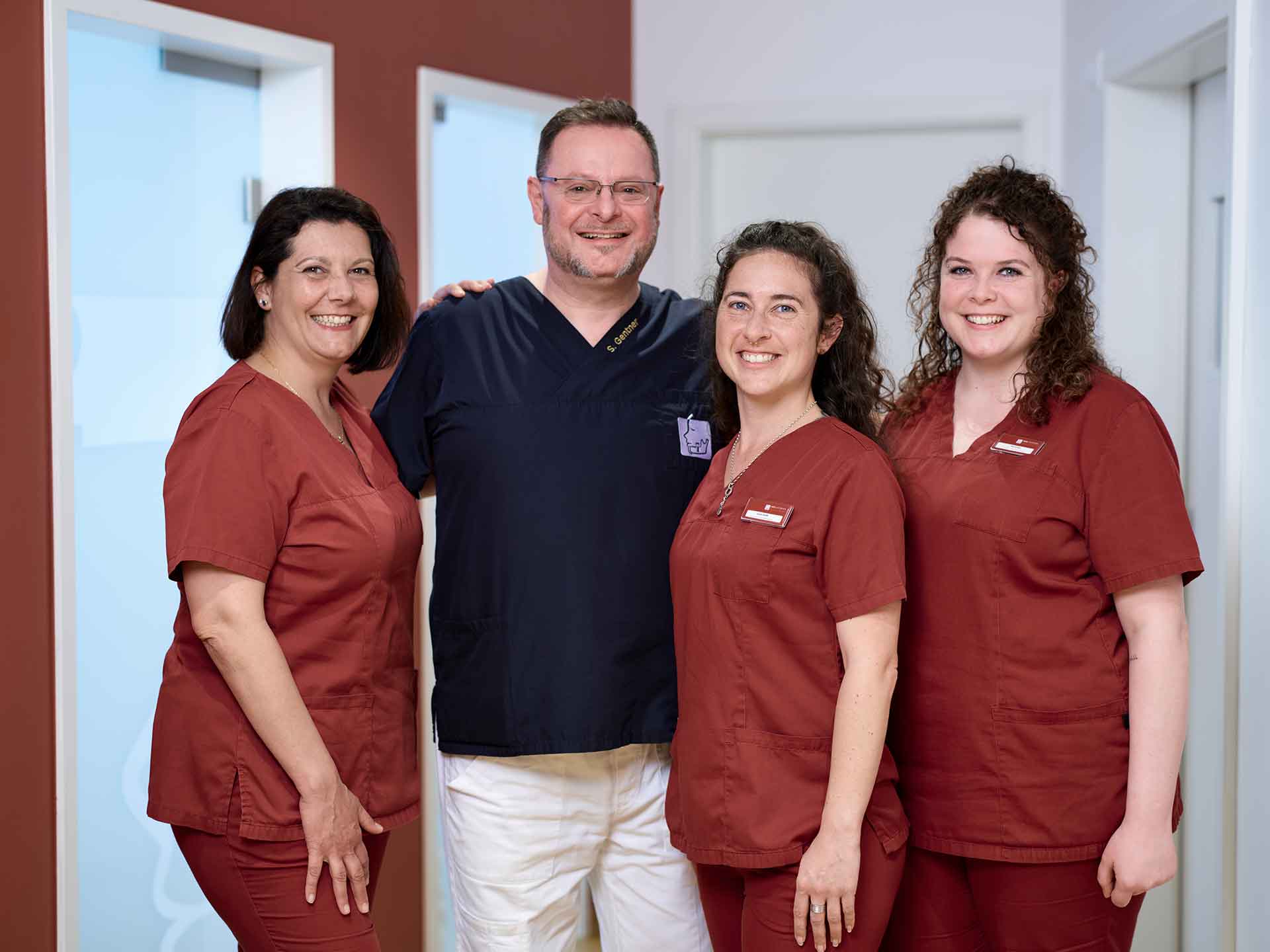 Sascha-Juri Gentner und Team