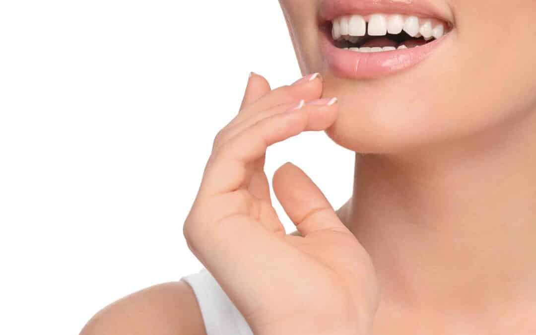 Diastema behandeln - Zahnlücke zwischen den Schneidezähnen schließen
